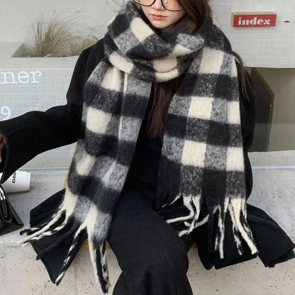 Thick Scarfs Imitation Cashmere Black and White Checkered Pattern with Tassels Muffler